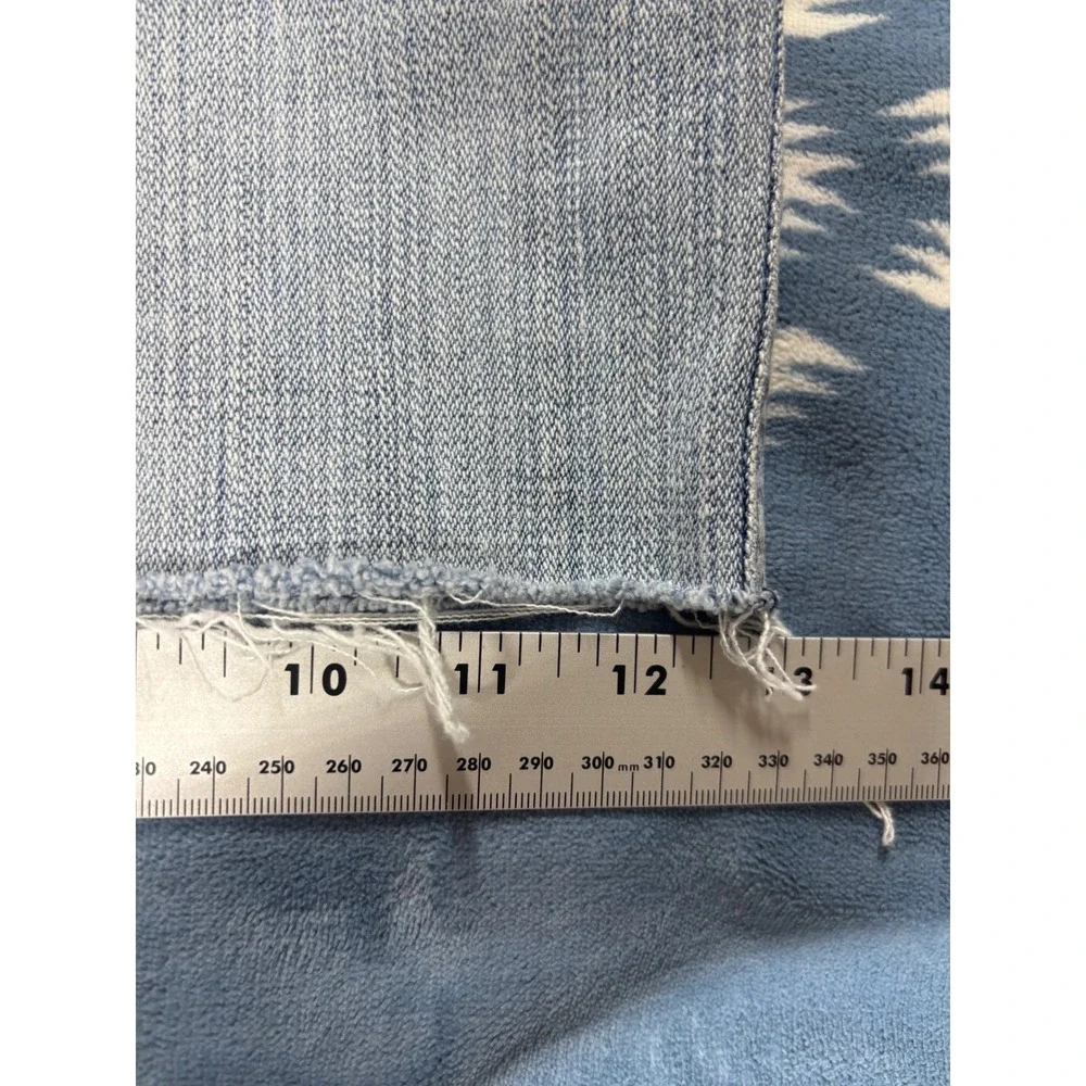 Southpole Mens Baggy Denim Shorts Light Wash Distressed Raw Hem Size 36 Y2K 90s